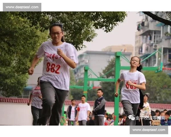 校园田径赛风云再起 激情飞扬挑战极限 拼搏精神引领青春潮流